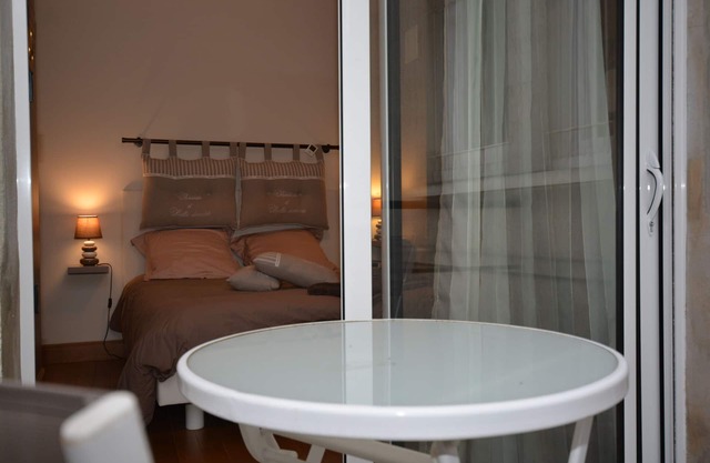 Cozy Private Room in Melun midway between the city center and the train station