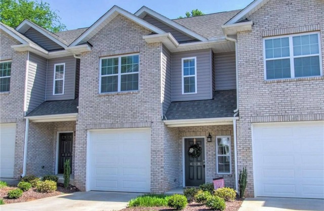Cozy, Quiet and Well Appointed Dual Master w/ 2.5 ba Townhome 4 miles to GSO!