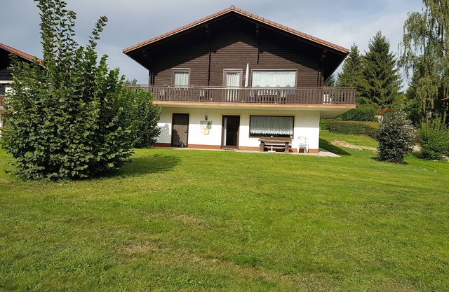 Cozy rustic Bavarian holiday apartment on the lake in the holiday village of Hoher Bogen