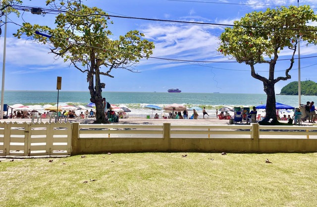 Cozy seafront house on Cabeçudas Beach! 5 minutes from BC