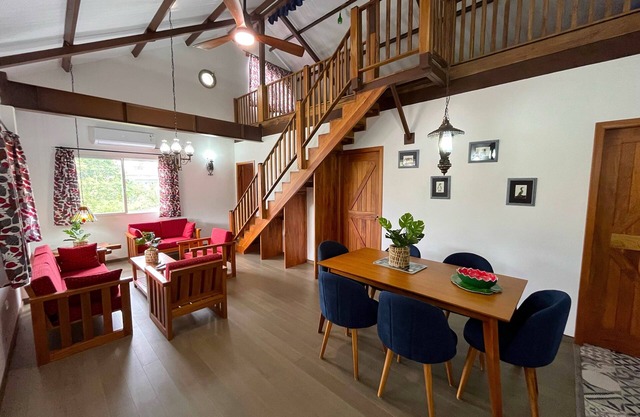 Cozy, spacious and quiet 3 bedroom apartment in preferred location on Beach path