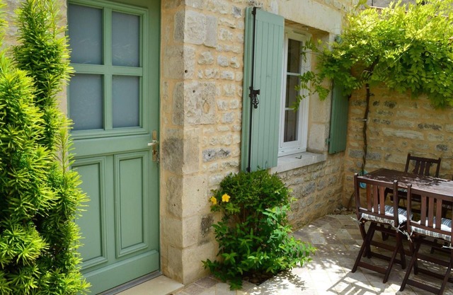 Cozy Stone House with Private Garden, Bikes, and Baby Equipment