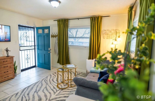 Cozy Studio near Graceland*Kitchenette*Freeparking
