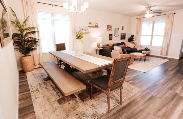 Cozy, Stylish, 3 bedroom home in Aggieland! 8 min to Kyle Field