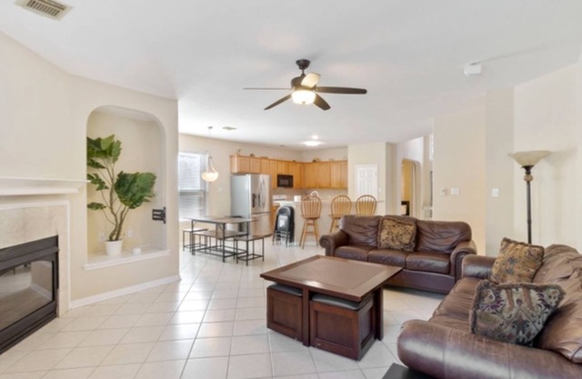 COZY SUNTERRO SERENITY IN NORTH AUSTIN. PET FRIENDLY!