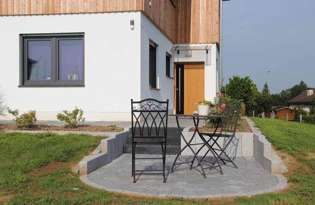 Cozy vacation apartment (55sqm) with covered terrace