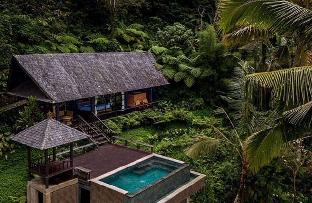 Cozy villa is by lush green landscapes views of hill valley and rice fields
