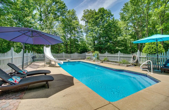 Cozy Virginia Vacation Rental w/Seasonal Pool!