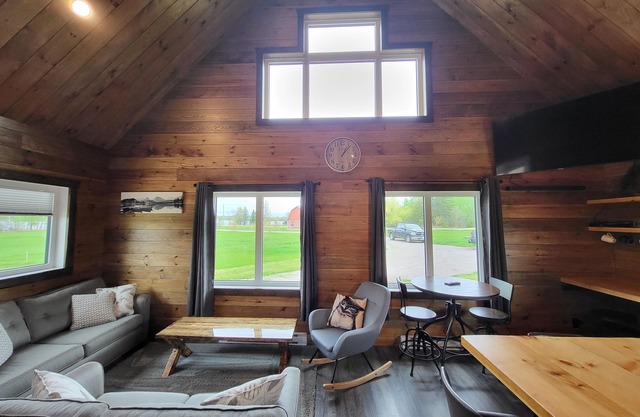 Cozy Waterfront Cabin on 20 Acres!