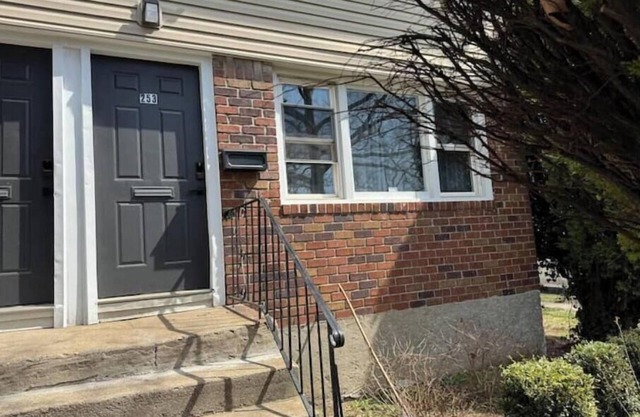 COZY/WI-FI/King bed/Family-Pet friendly/3 bed