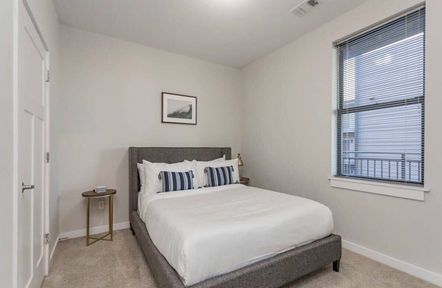 CozySuites Music Row Stylish 2BR free parking 44