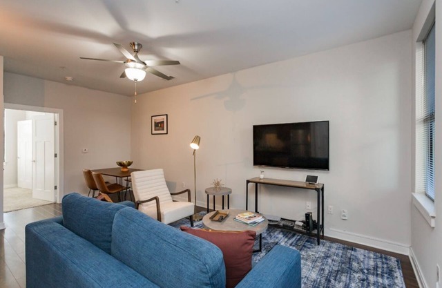 CozySuites MusicRow Alluring 1BR with free parking!13