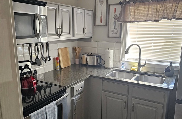 Cozzy cottage located 5 min walking distance to downtown st Augustine
