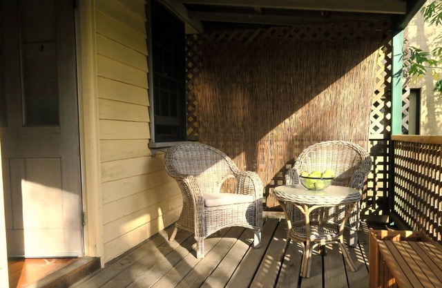 Crabapple Cottage -Lovely self contained cottage on Heritage property