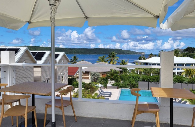 Crawlbay Suites
