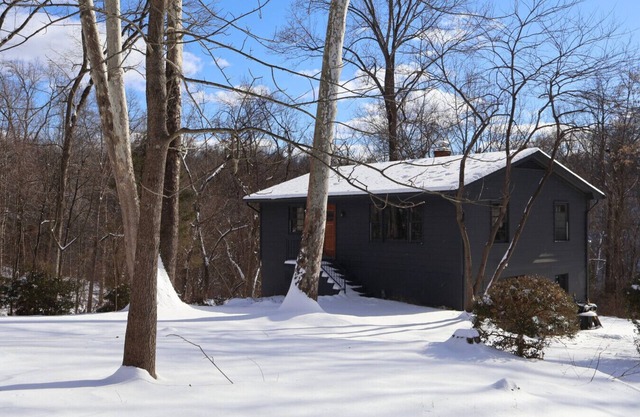 Creek Cottage along the Potomac River