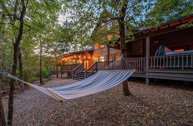 CREEK, SECLUDED ACRE+, CLEAN, Personally Managed