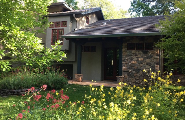 Creekfront Luxury Nestled in Oak Creek Cyn, Sedona .Pet Friendly.