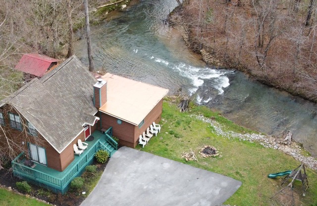 Creekfront property with close-in locations and privacy