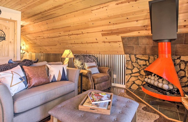Creekside Blue Ridge Cabin w/ Decks & Grill!