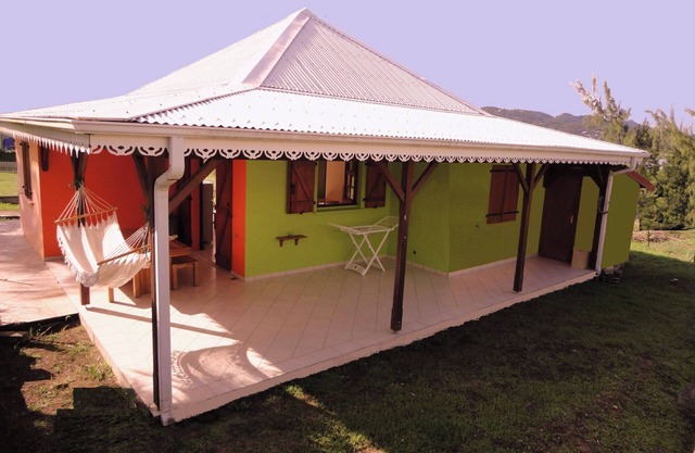 CREOLE VILLA (300M BEACH)