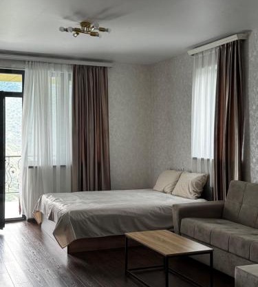 Crest hotel