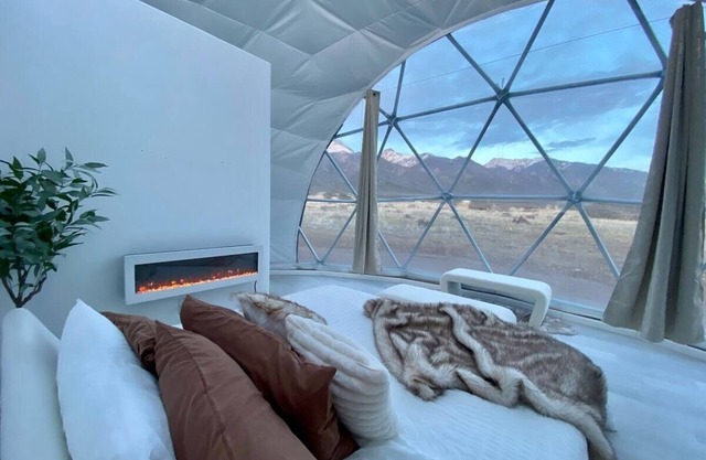 CrestDomes: “Stargazers Paradise” a Luxury Glamping Dome near the Sand Dunes