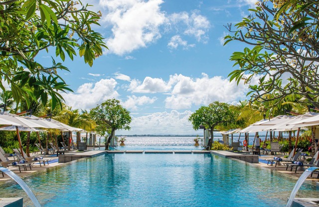 Crimson Resort and Spa Mactan