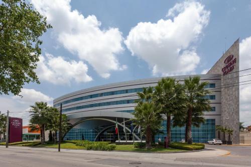 Crowne Plaza Leon by IHG