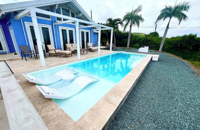 Cruzan Time, New Pool, Buck Island view, Starlink, solar, 3 minutes to beach
