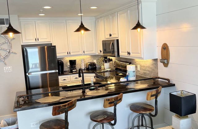 Crystal Beach Waterfront Condo Destin 1 bdrm Unit with Private Beach Service ☀️⛱️