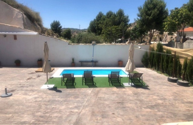 Cueva Cortes de Baza with private pool