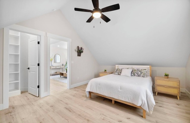 Custom Built Luxery Stay-New 1-bedroom apartment in Campobello with AC, WiFi
