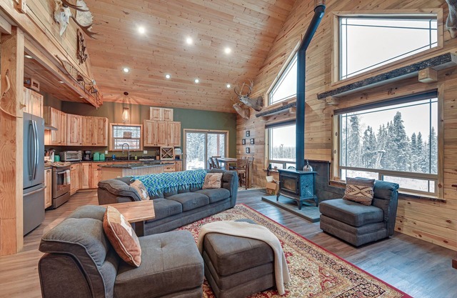 Custom Kasilof Cabin on 40 Private Acres