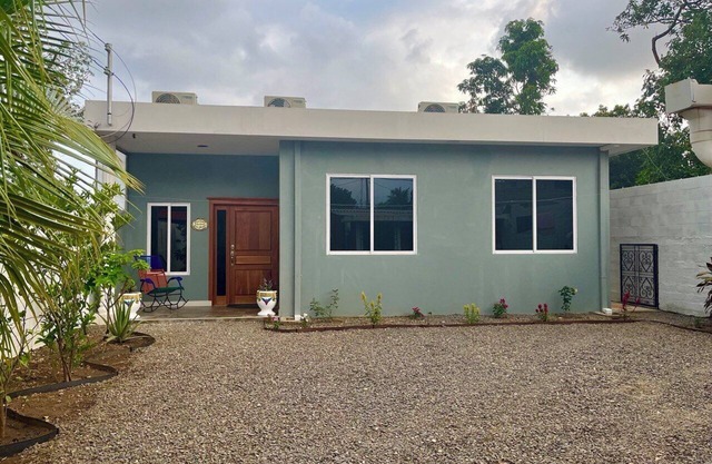 Cute and Comfy Casa de Los Abuelos House in Nahuizalco