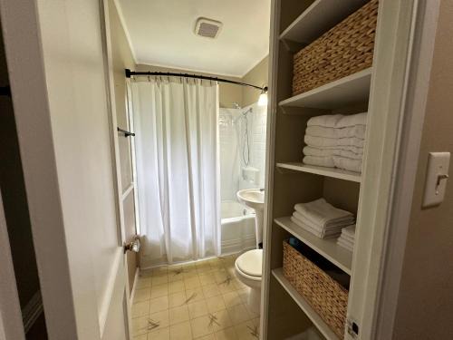 Cute & Cozy 2 Bedroom Near Park
