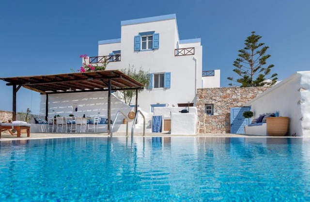 Cycladic Aura - Traditional Holiday Cottage