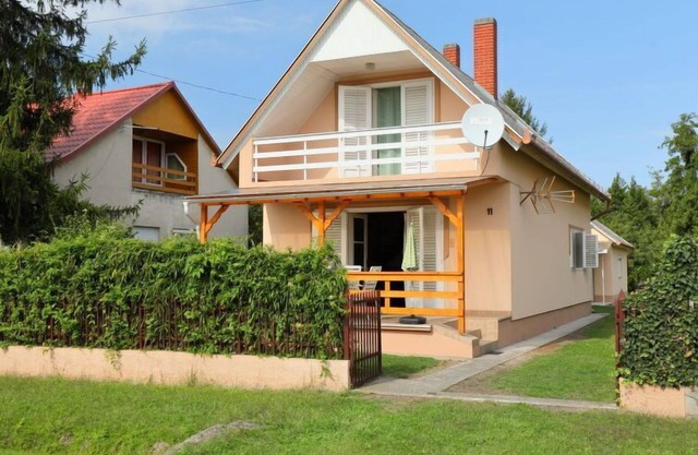 Cyklamen by Interhome