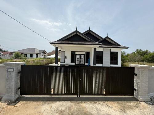 D'PineA Field Homestay