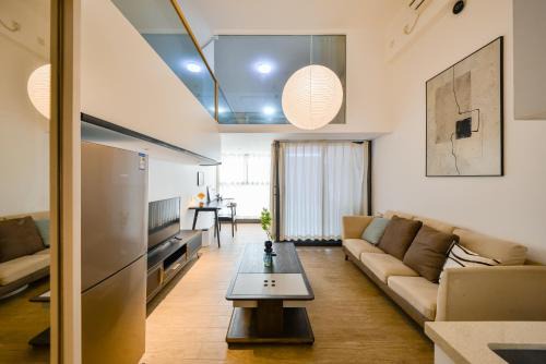 Dabaizhijia Executive Apartment Bantian Huawei Branch