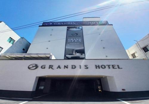 Daeyeon Grandis Hotel