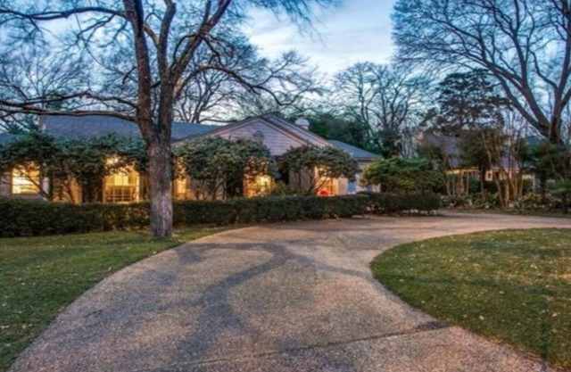 Dallas Love Field Bluffview Bluebonnet Road Bungalow