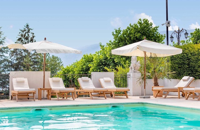 Dans Vignes, 10 Min de Chambéry, Piscine | Chateau