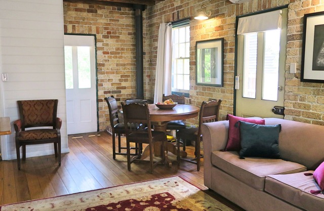 Daphne cottage - Heritage two storey 2 bedroom cottage in Historical Berrima