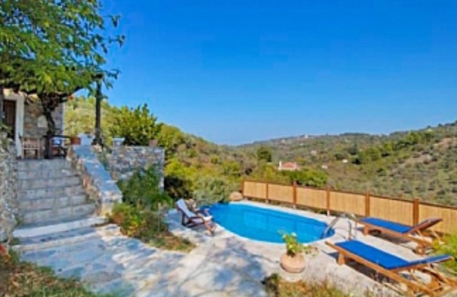 DAPHNE COTTAGE PRIVATE POOL PEACEFUL LOCATION 5 MIN DRIVE TO THE BEACH