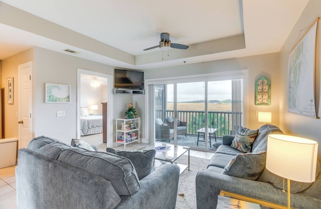 Darien Condo w/Boat Dock Access: Walk to Downtown