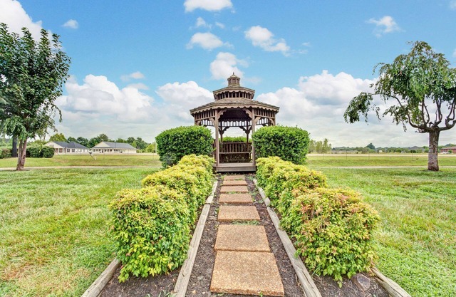 Days Inn by Wyndham Clarksville TN