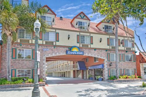 Days Inn by Wyndham Los Angeles LAX/Redondo&ManhattanBeach