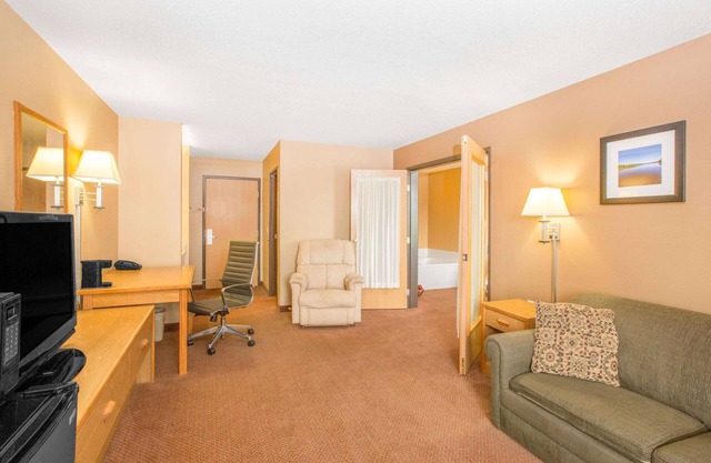 Days Inn by Wyndham Worthington