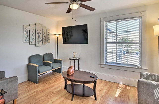 Daytona Beach Apartment, Close to Beachfront!